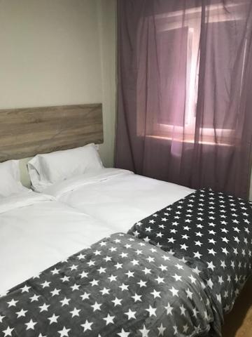 Apartament Encantador Al Centre De Vic Aptgarbi Exterior foto